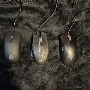 Razer Black Gaming Mouse with Green Logo